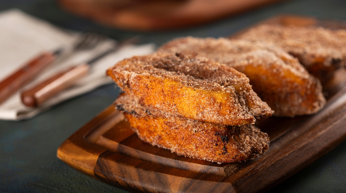 rabanada, receita feita com pão amanhecido