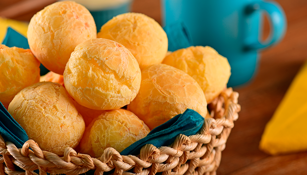 Pão de Queijo Recheado com Calabresa - Epa Supermercados