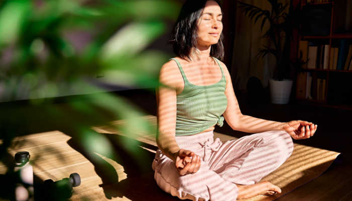 Meditação: o autocuidado que começa de dentro para fora